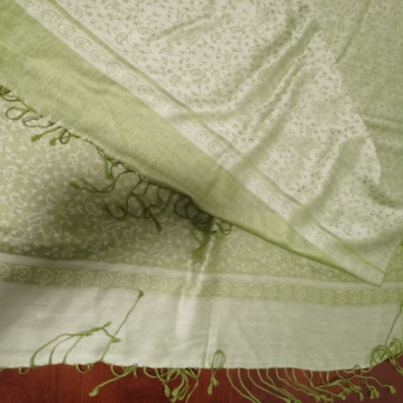 Pashmina Silk scarf Yoga Shawl Bohemian light green reversible wrap - Picture 6 of 10